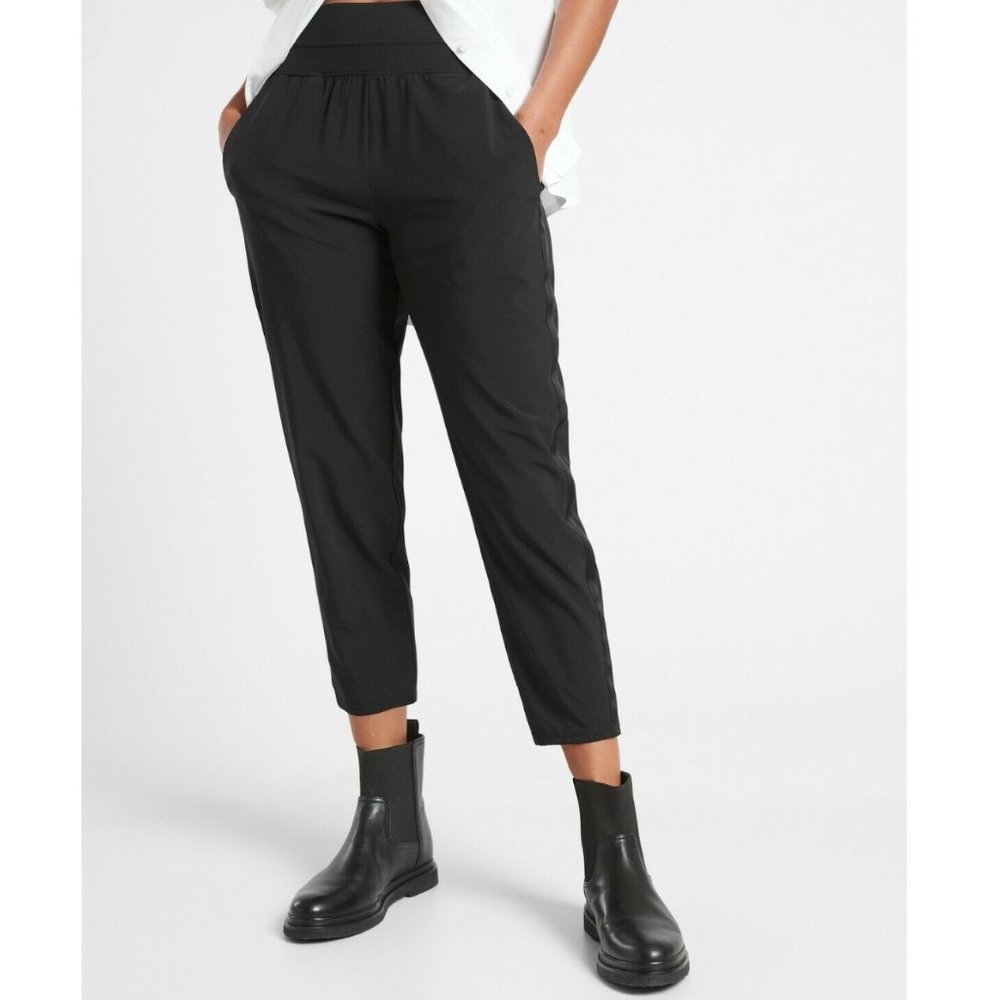 Athleta Nola slim tapered crop in black - size 6 - Picture 1 of 6